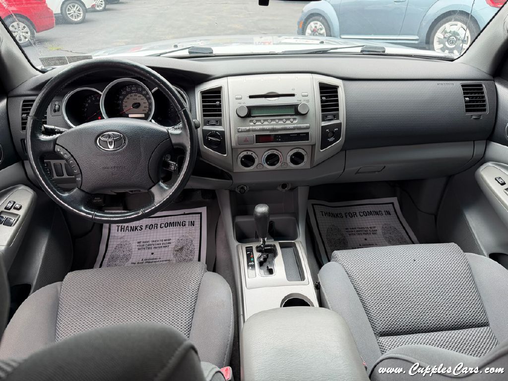 Photo 15 of this TOYOTA TACOMA