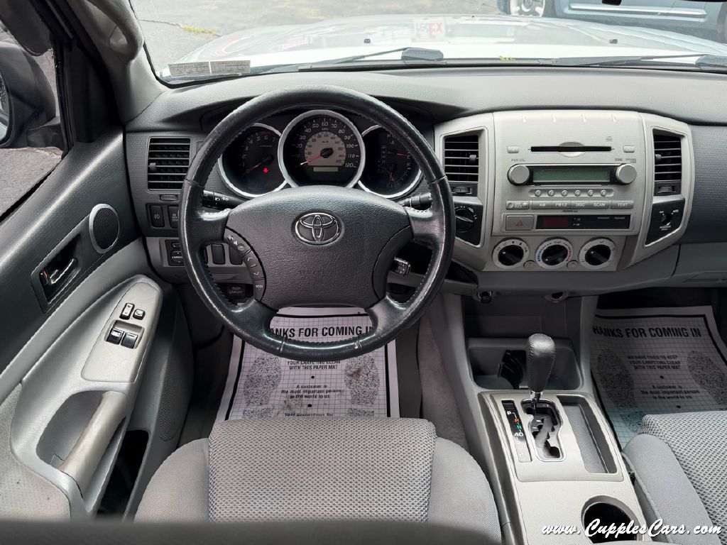 Photo 16 of this TOYOTA TACOMA