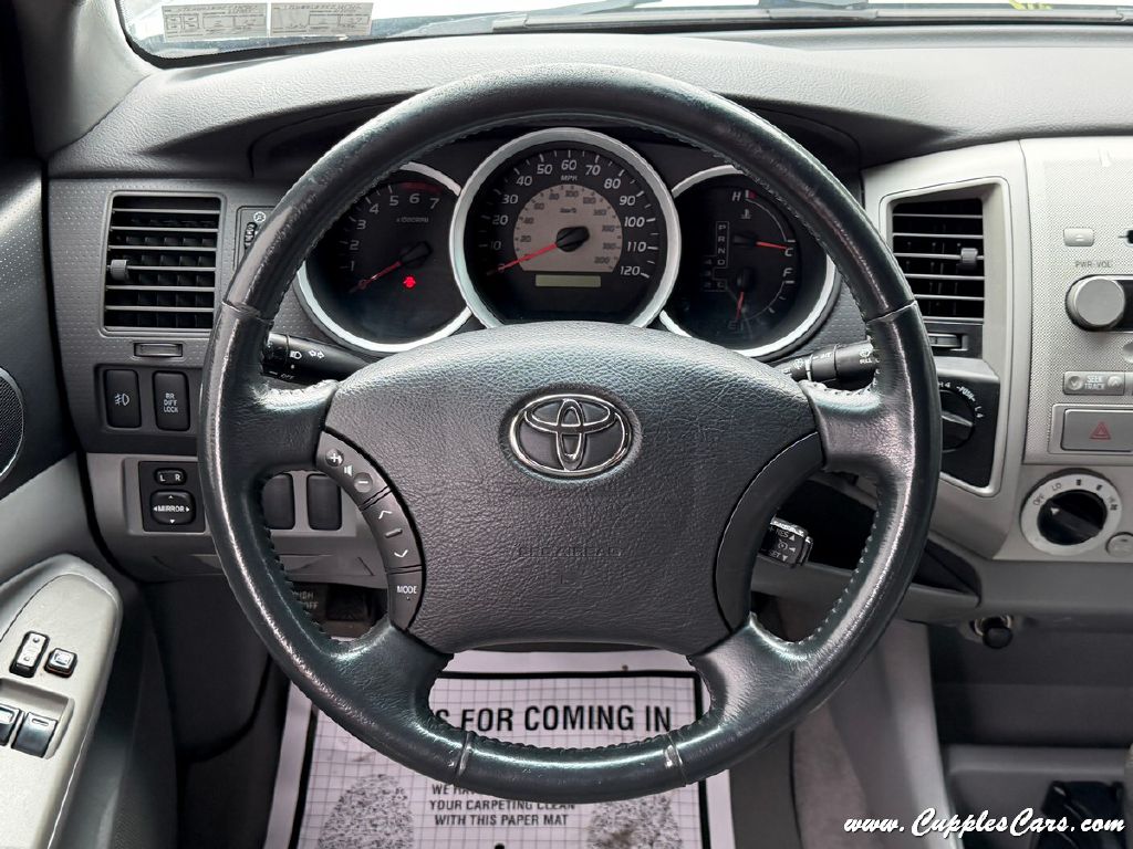 Photo 19 of this TOYOTA TACOMA