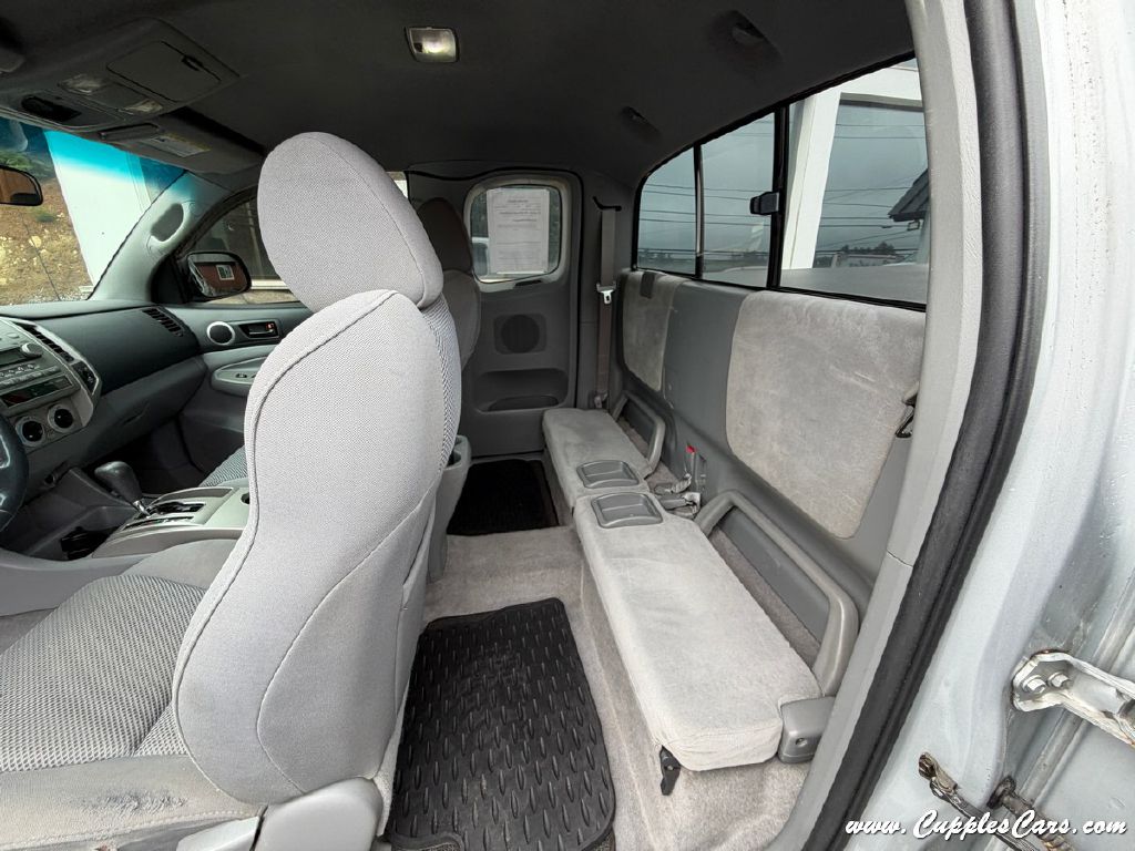 Photo 22 of this TOYOTA TACOMA