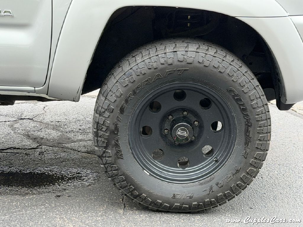 Photo 34 of this TOYOTA TACOMA