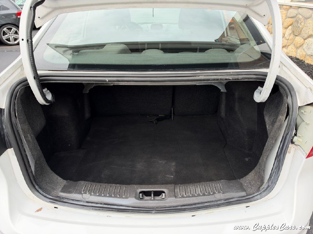 Photo 7 of this FORD FIESTA