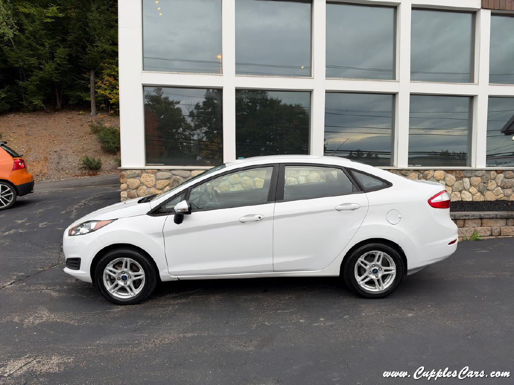 Photo 9 of this FORD FIESTA