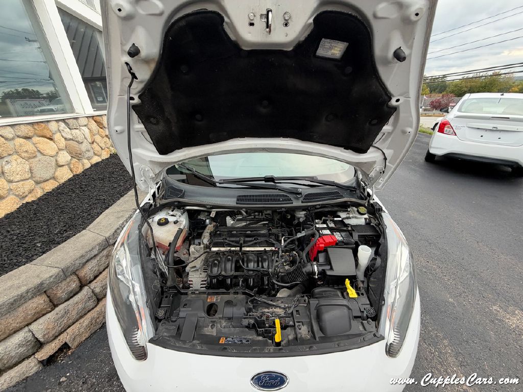 Photo 12 of this FORD FIESTA