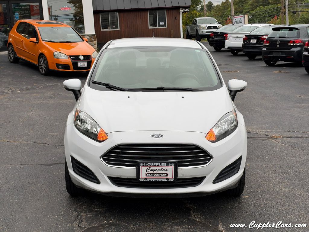 Photo 23 of this FORD FIESTA