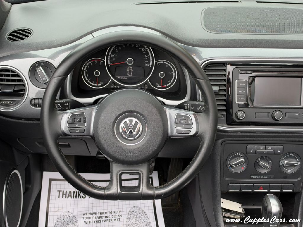 Photo 22 of this VOLKSWAGEN BEETLE