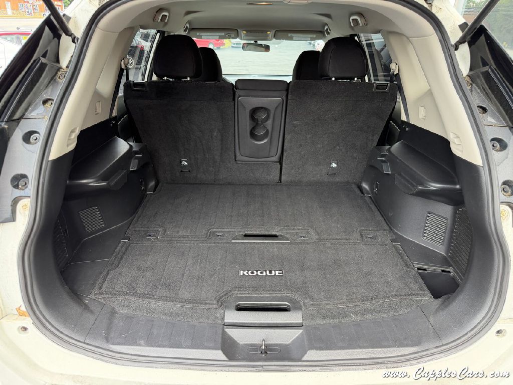 Photo 7 of this NISSAN ROGUE