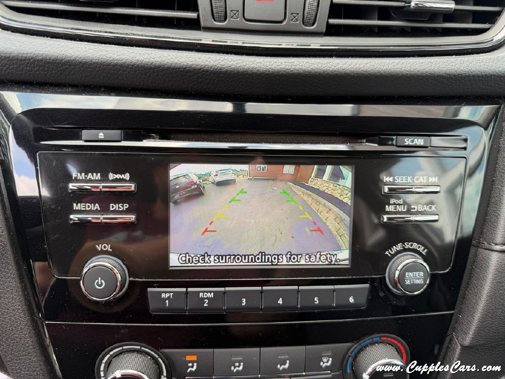 Photo 14 of this NISSAN ROGUE