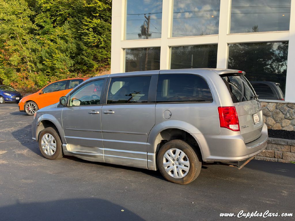 Photo 2 of this DODGE GRAND CARAVAN