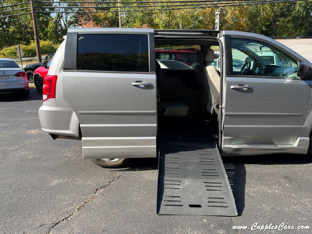 Photo 15 of this DODGE GRAND CARAVAN