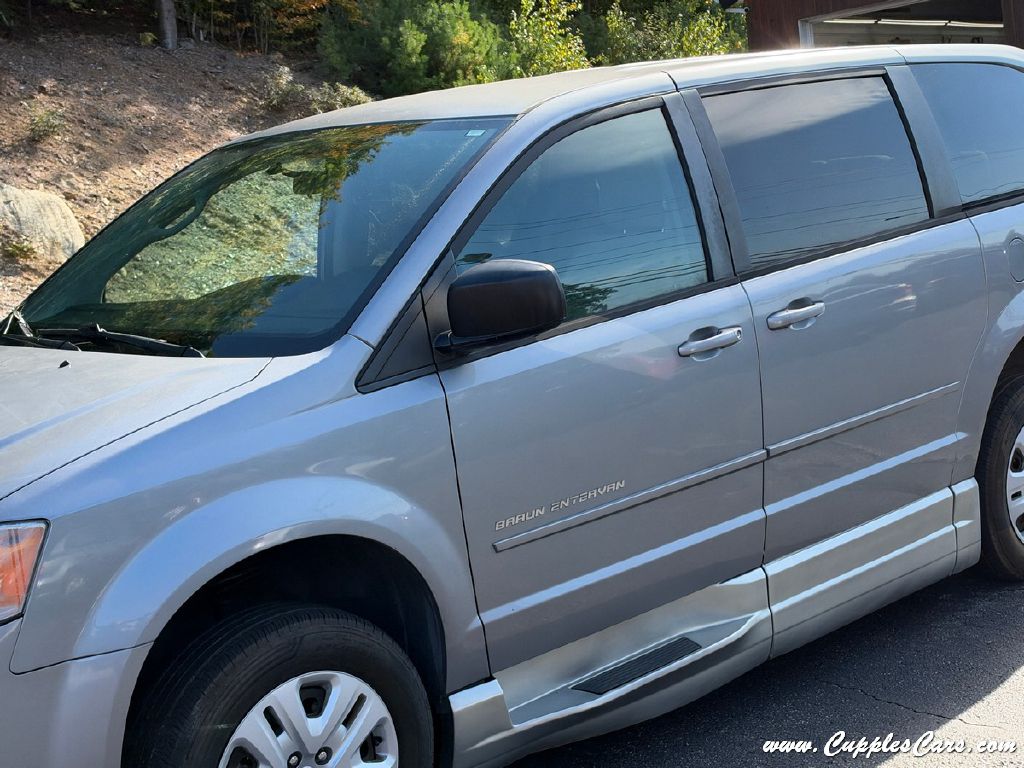 Photo 19 of this DODGE GRAND CARAVAN