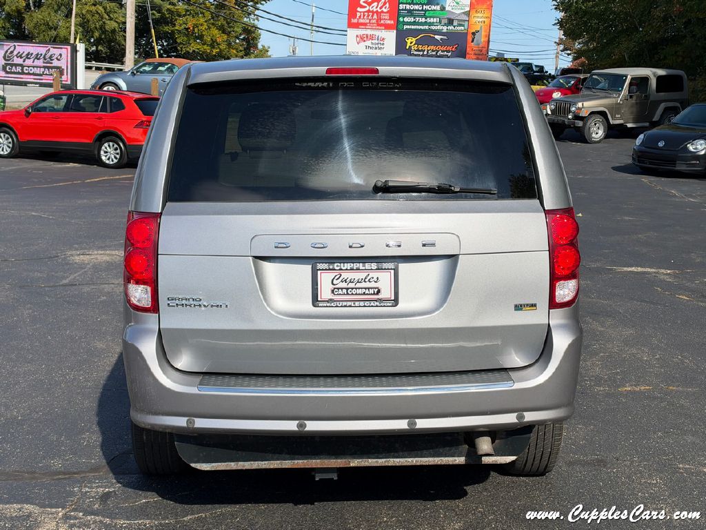 Photo 22 of this DODGE GRAND CARAVAN