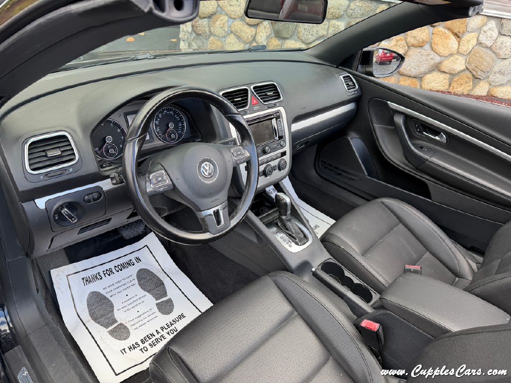 Photo 5 of this VOLKSWAGEN EOS
