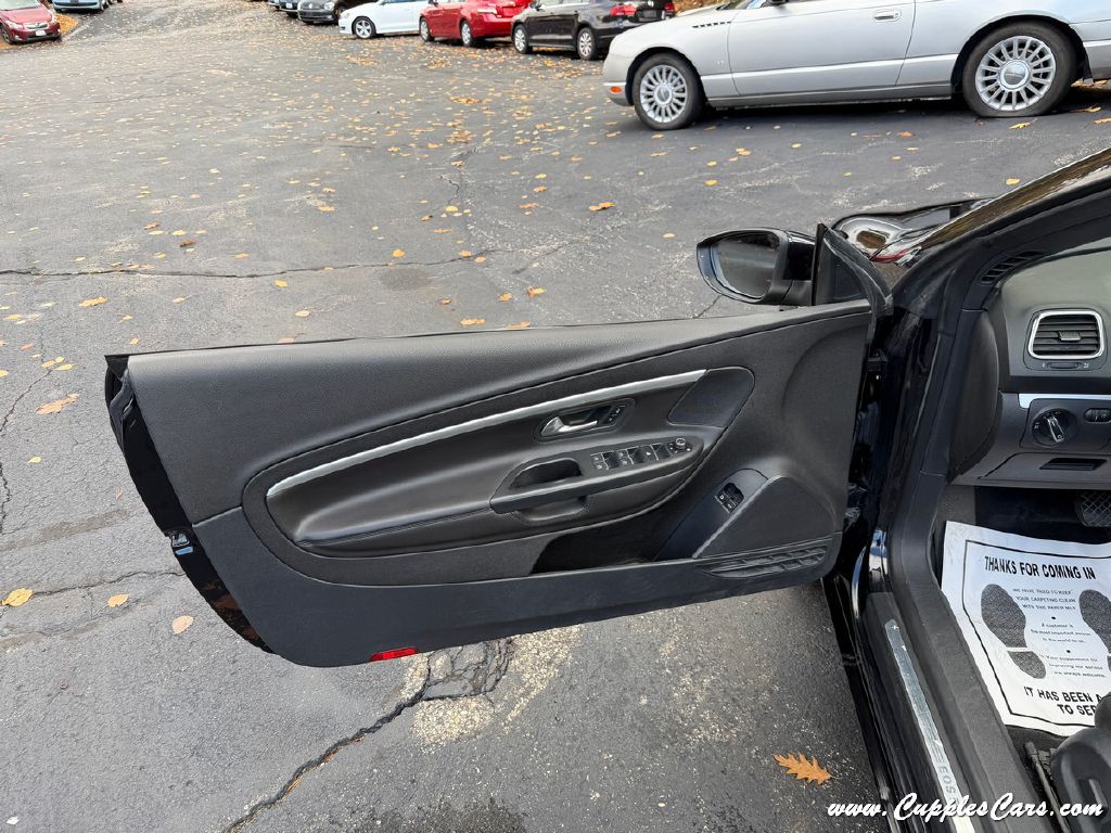 Photo 6 of this VOLKSWAGEN EOS