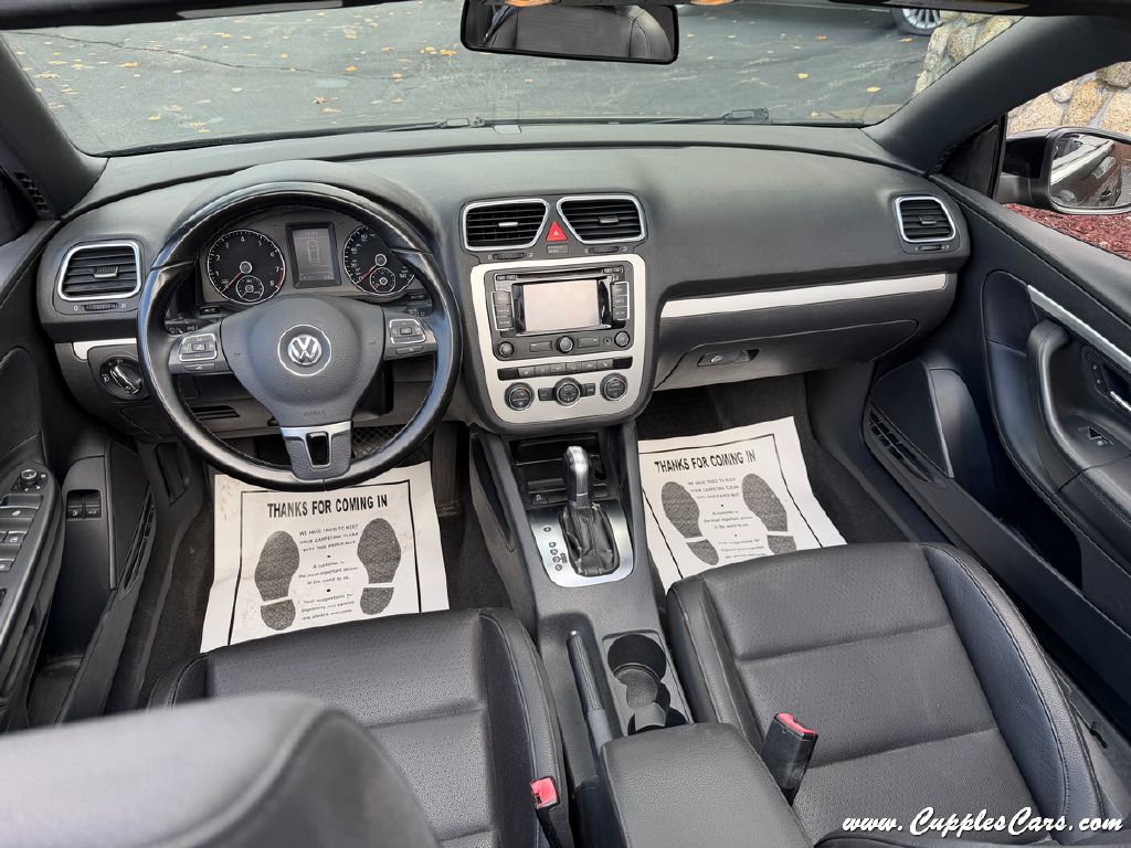 Photo 15 of this VOLKSWAGEN EOS
