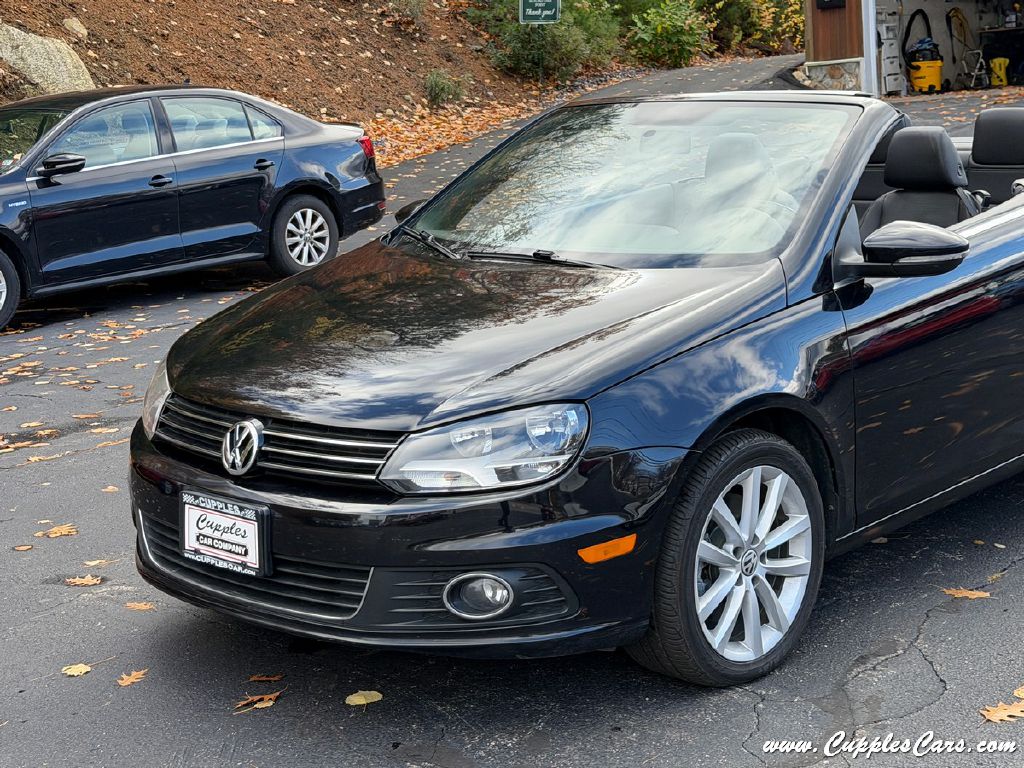 Photo 25 of this VOLKSWAGEN EOS