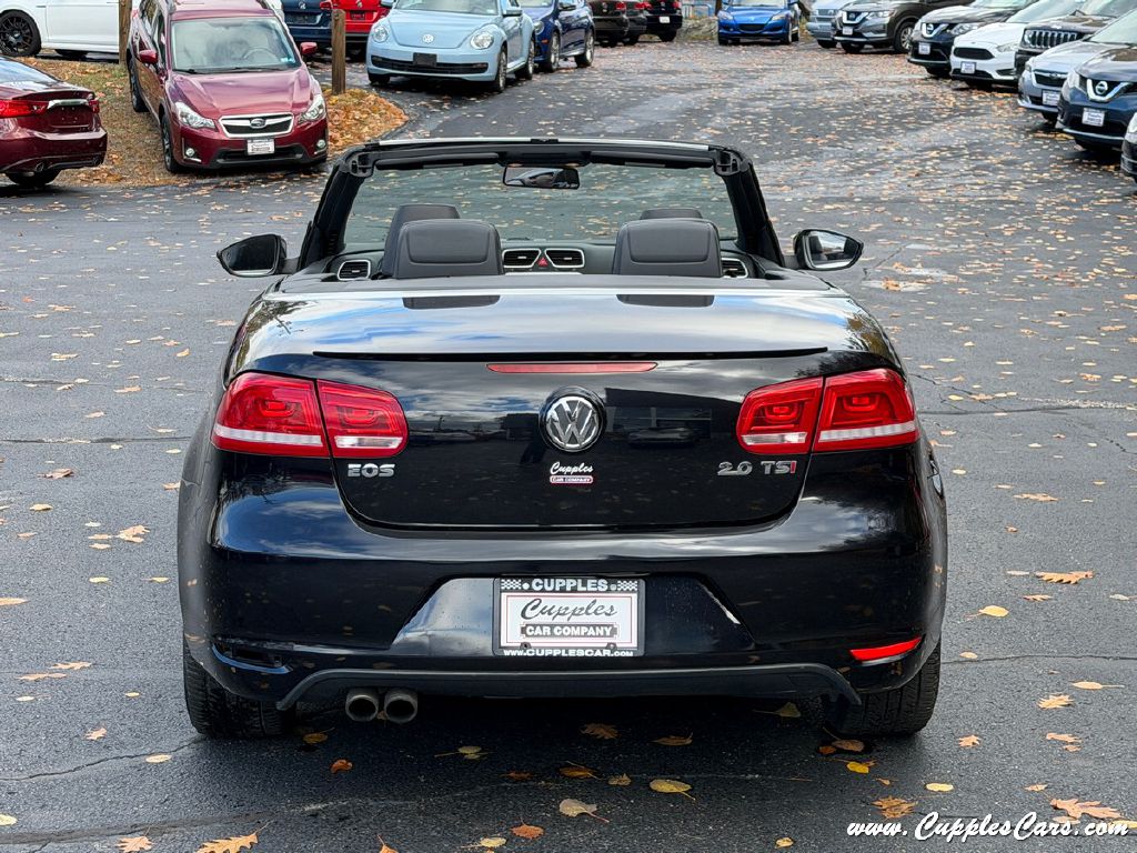 Photo 28 of this VOLKSWAGEN EOS