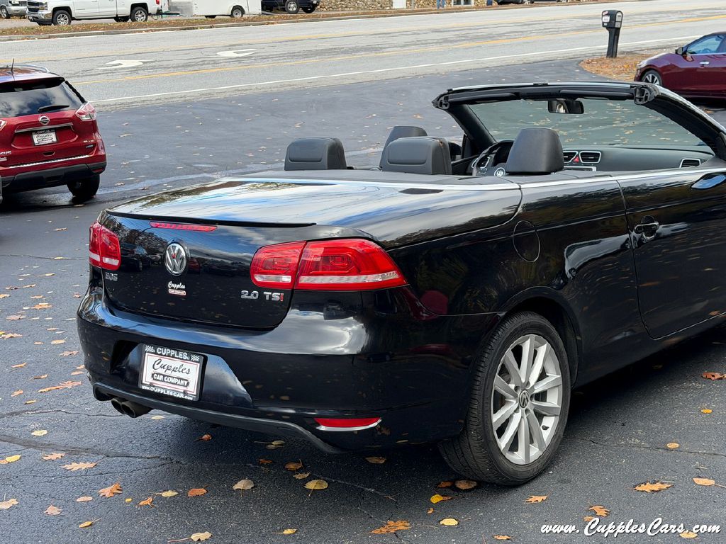 Photo 29 of this VOLKSWAGEN EOS
