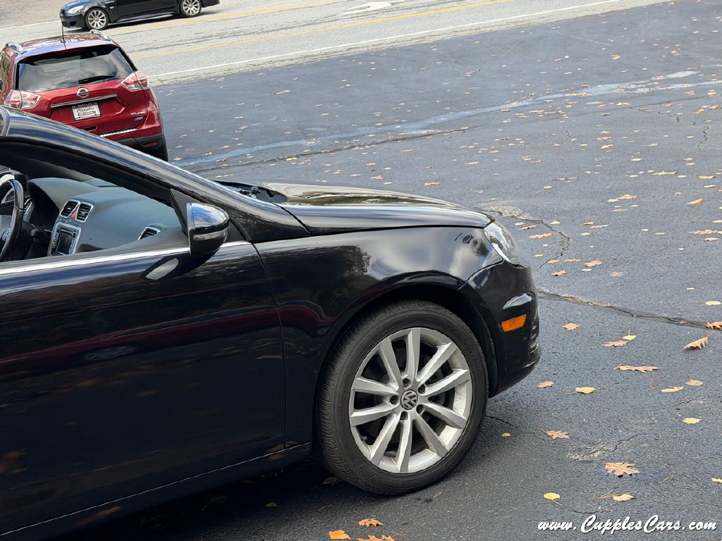 Photo 31 of this VOLKSWAGEN EOS