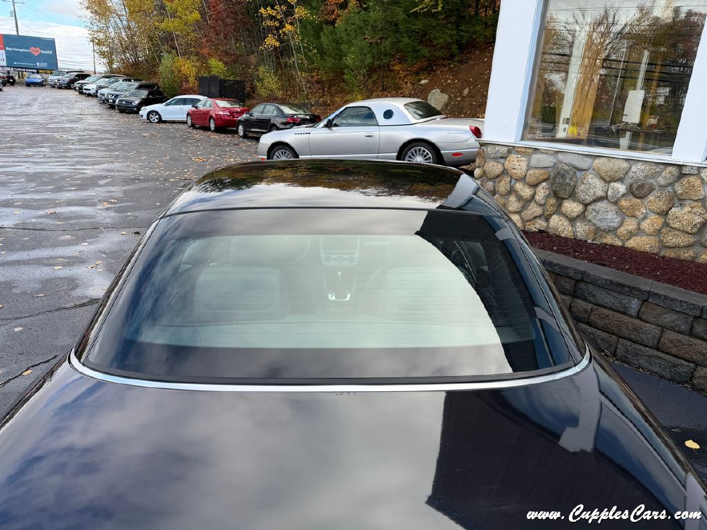 Photo 39 of this VOLKSWAGEN EOS