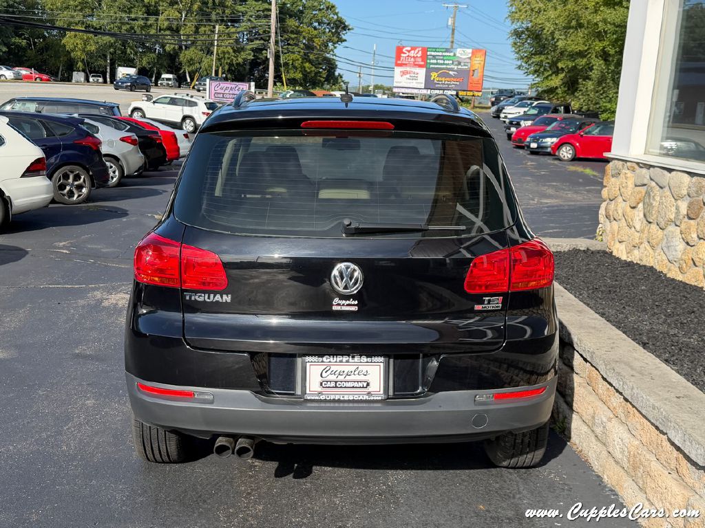 Photo 10 of this VOLKSWAGEN TIGUAN