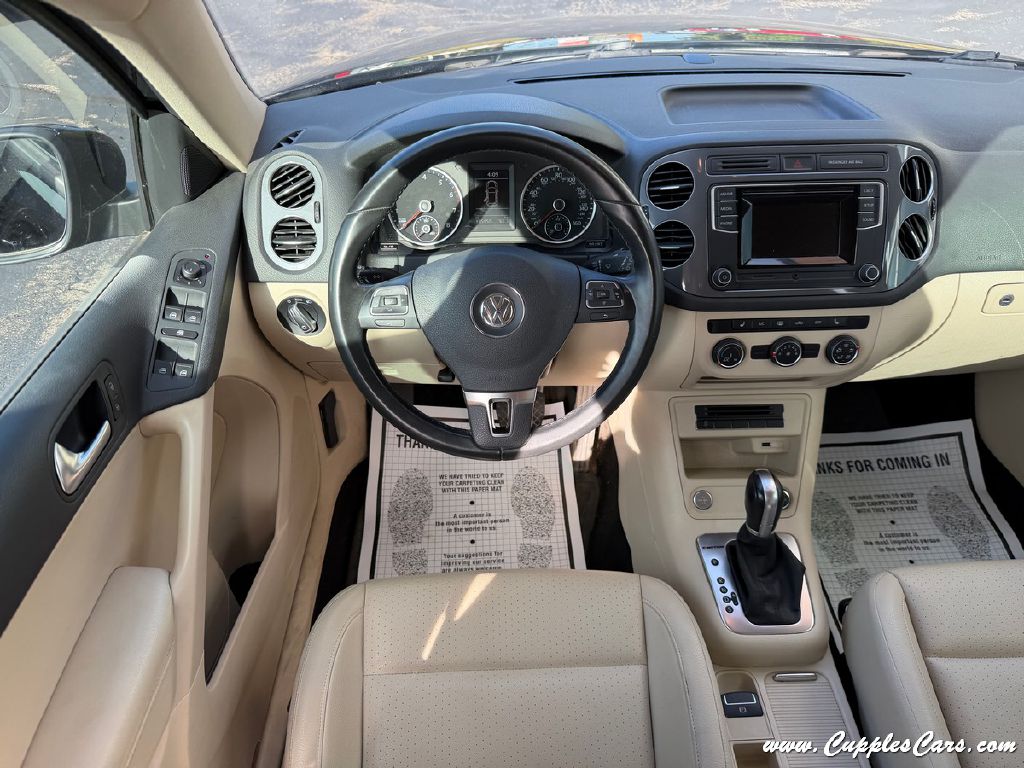 Photo 16 of this VOLKSWAGEN TIGUAN