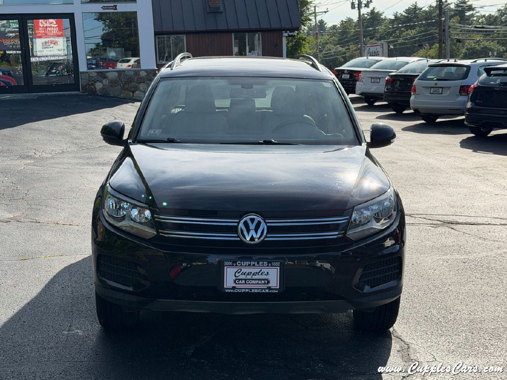 Photo 26 of this VOLKSWAGEN TIGUAN