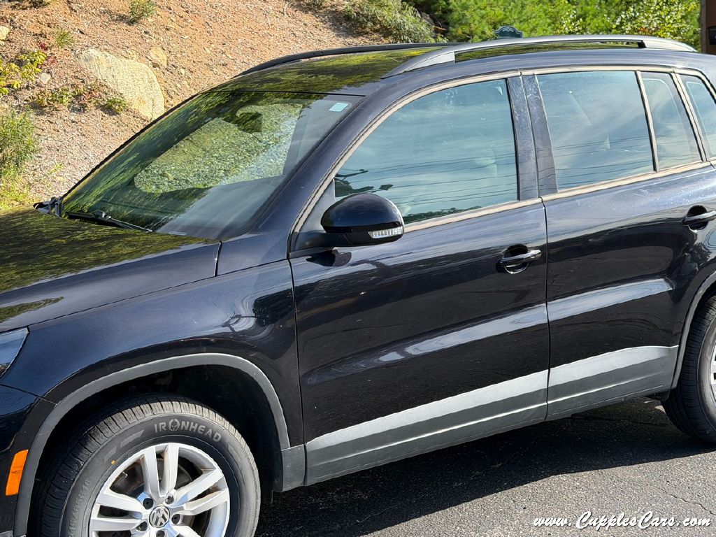 Photo 28 of this VOLKSWAGEN TIGUAN