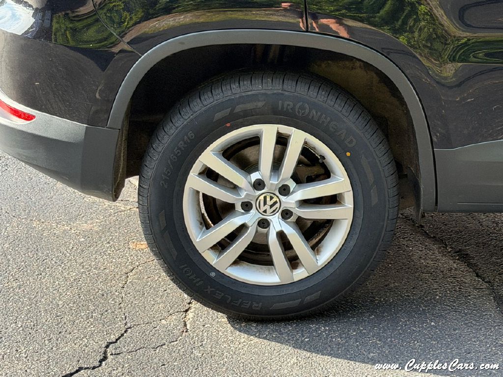Photo 37 of this VOLKSWAGEN TIGUAN