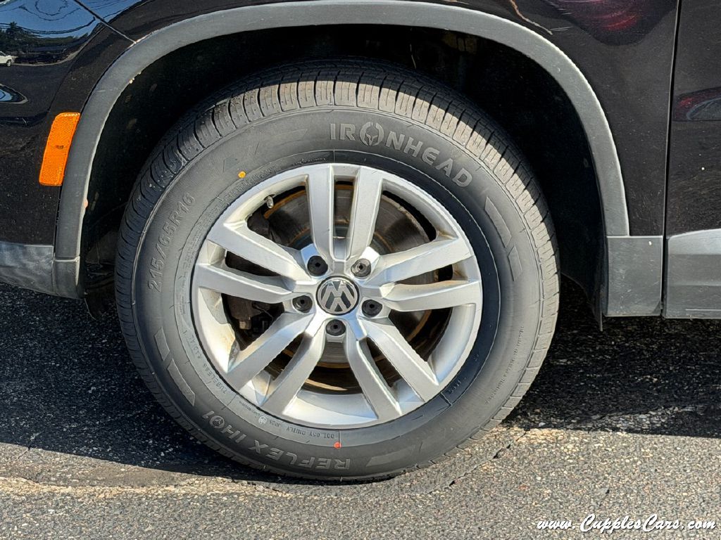 Photo 39 of this VOLKSWAGEN TIGUAN