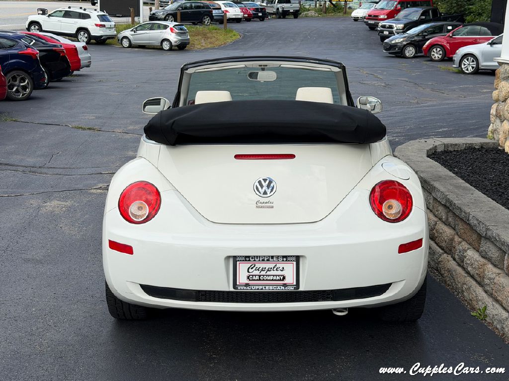 Photo 9 of this VOLKSWAGEN NEW BEETLE