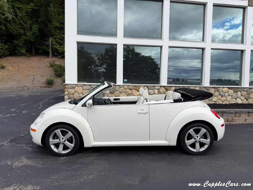 Photo 10 of this VOLKSWAGEN NEW BEETLE