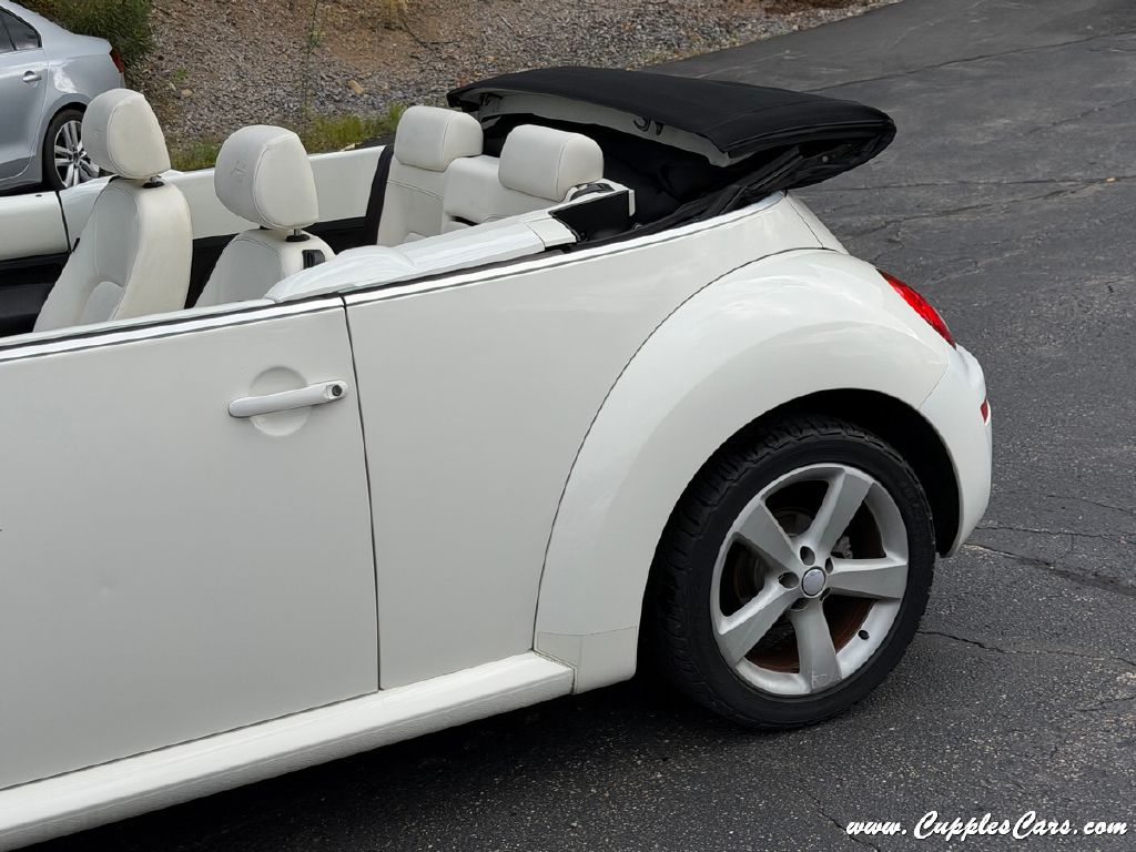 Photo 31 of this VOLKSWAGEN NEW BEETLE