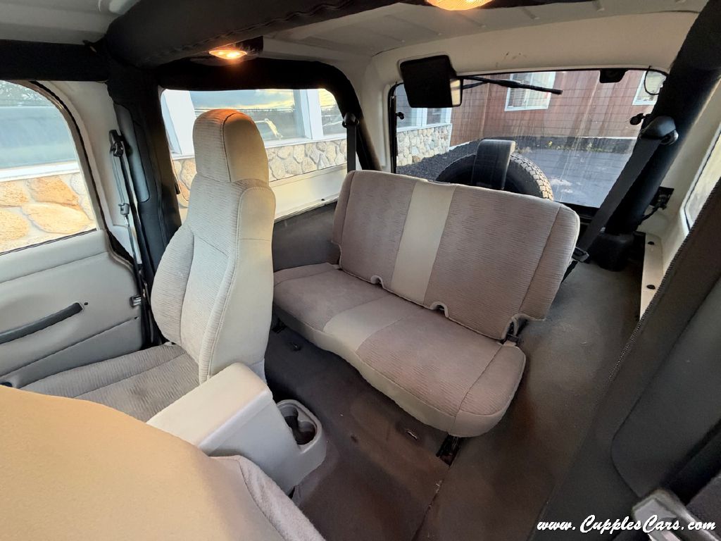 Photo 7 of this JEEP WRANGLER / TJ