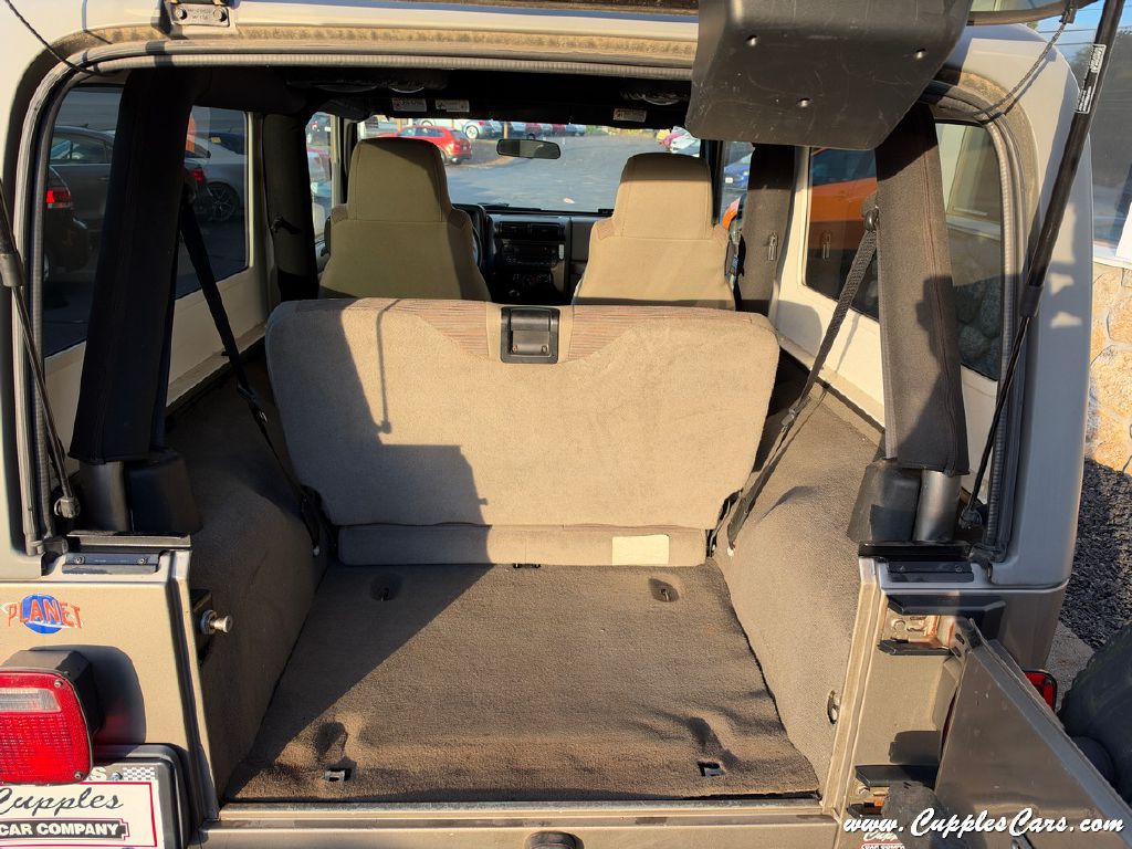 Photo 10 of this JEEP WRANGLER / TJ