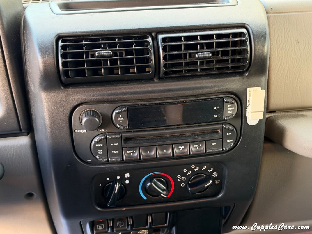 Photo 18 of this JEEP WRANGLER / TJ