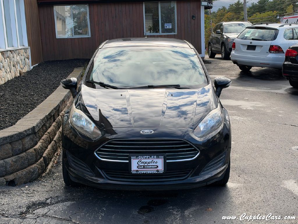 Photo 10 of this FORD FIESTA