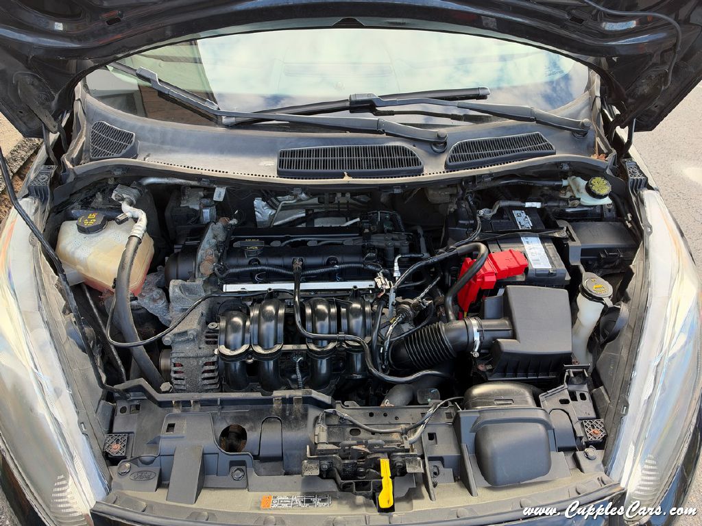 Photo 11 of this FORD FIESTA