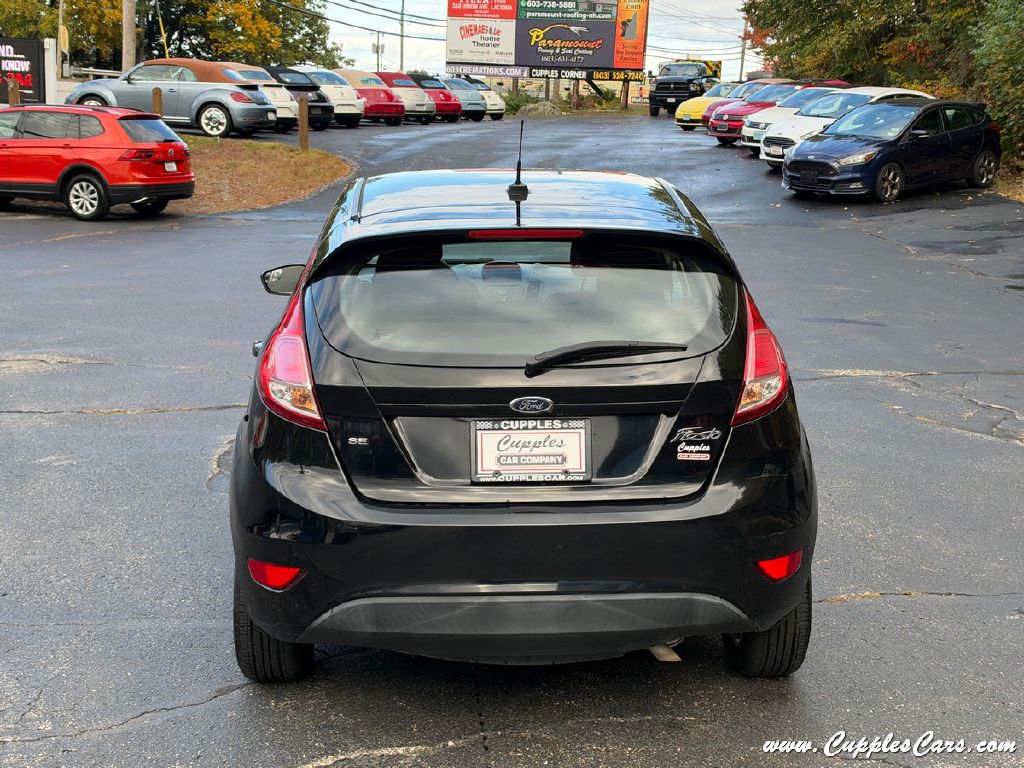 Photo 27 of this FORD FIESTA