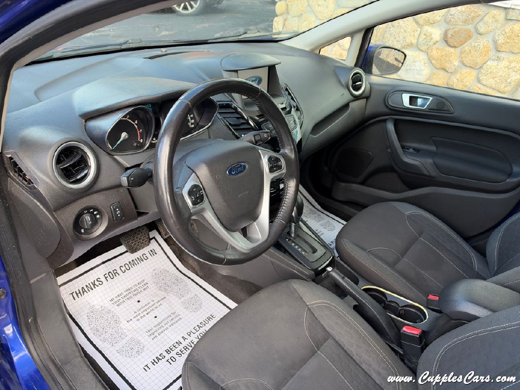 Photo 4 of this FORD FIESTA