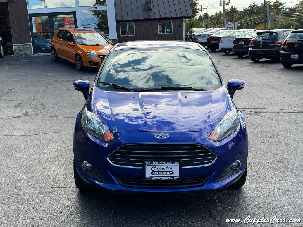 Photo 23 of this FORD FIESTA