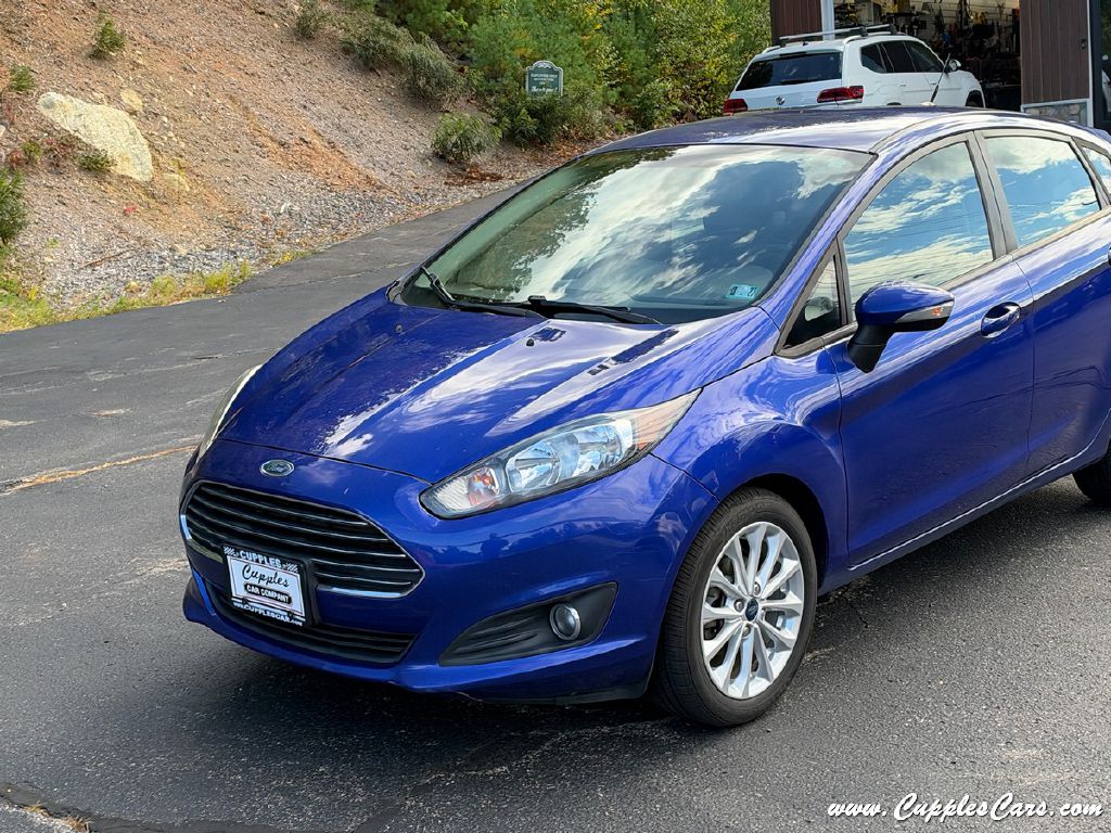 Photo 24 of this FORD FIESTA