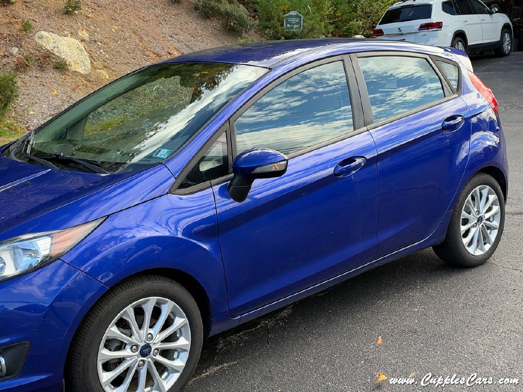 Photo 25 of this FORD FIESTA