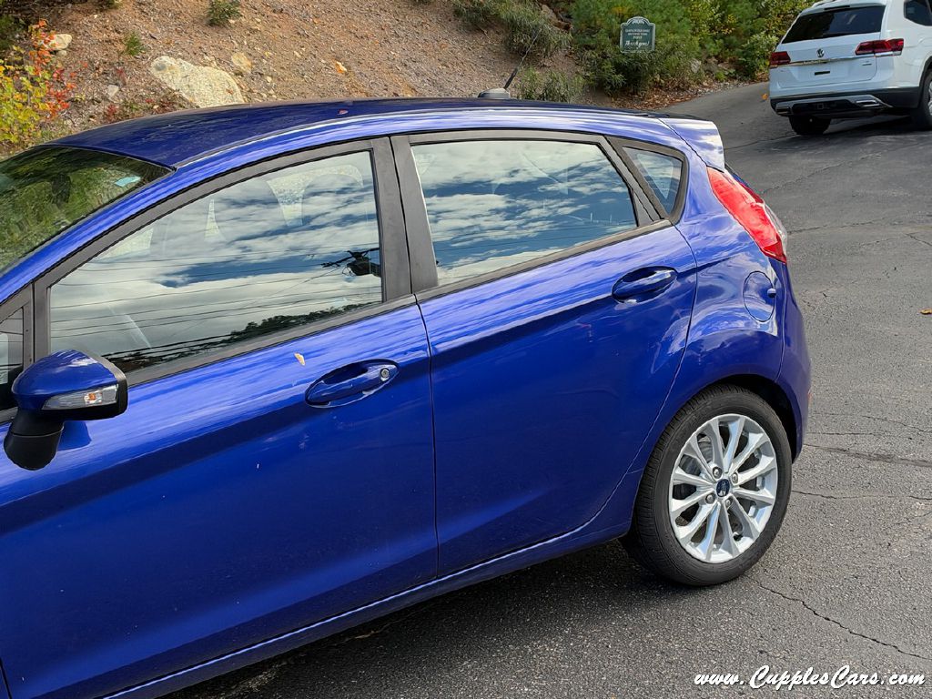 Photo 26 of this FORD FIESTA
