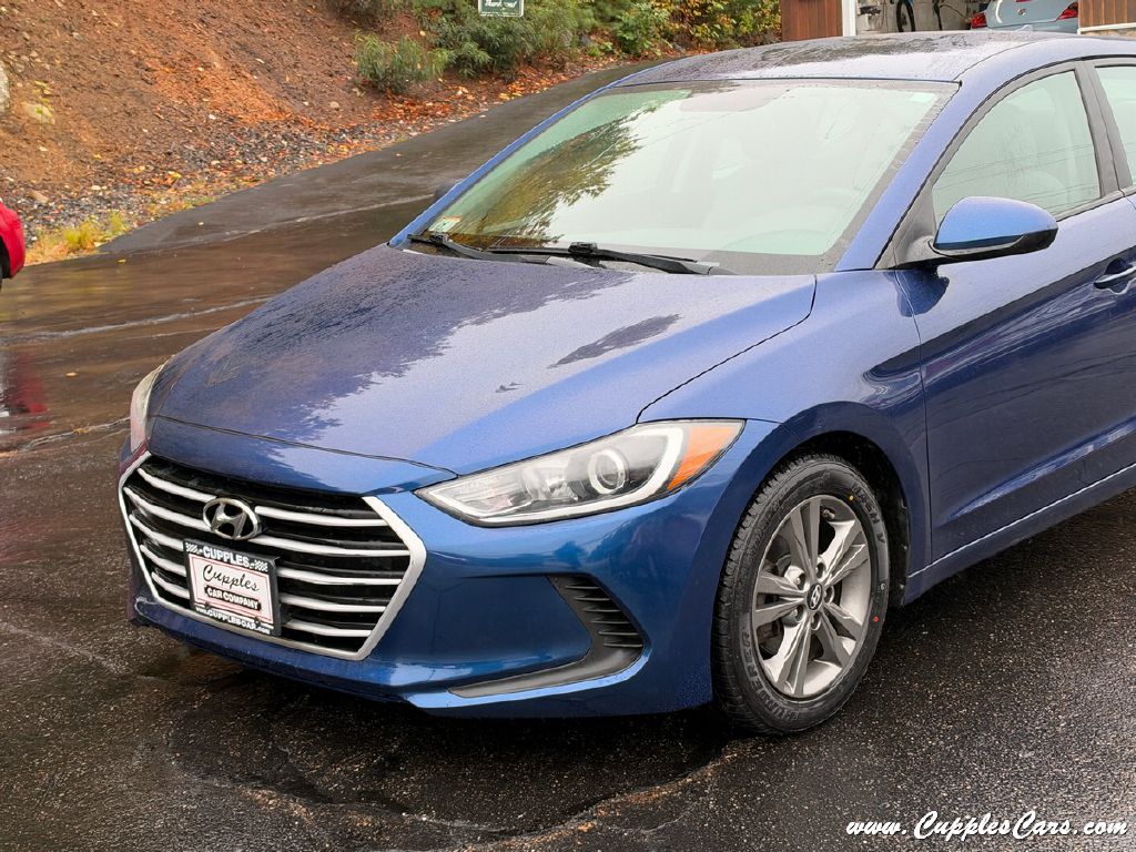 Photo 23 of this HYUNDAI ELANTRA