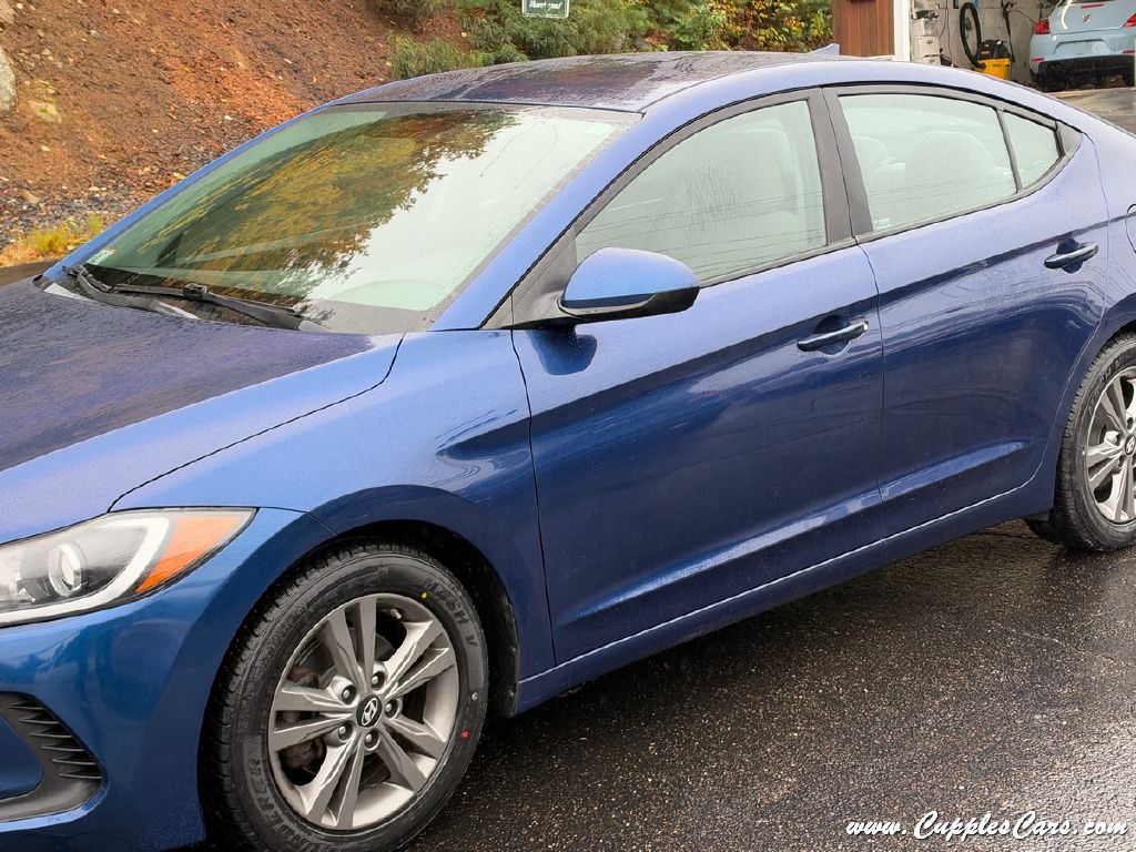 Photo 24 of this HYUNDAI ELANTRA
