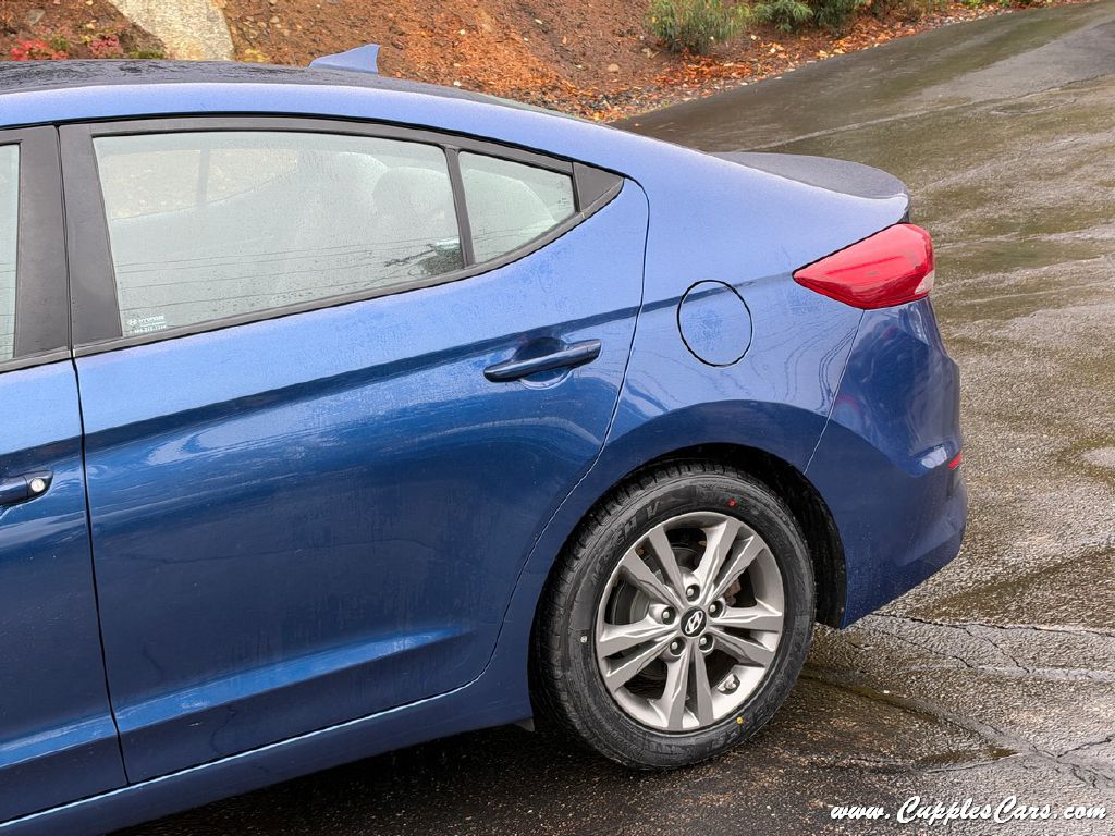 Photo 26 of this HYUNDAI ELANTRA