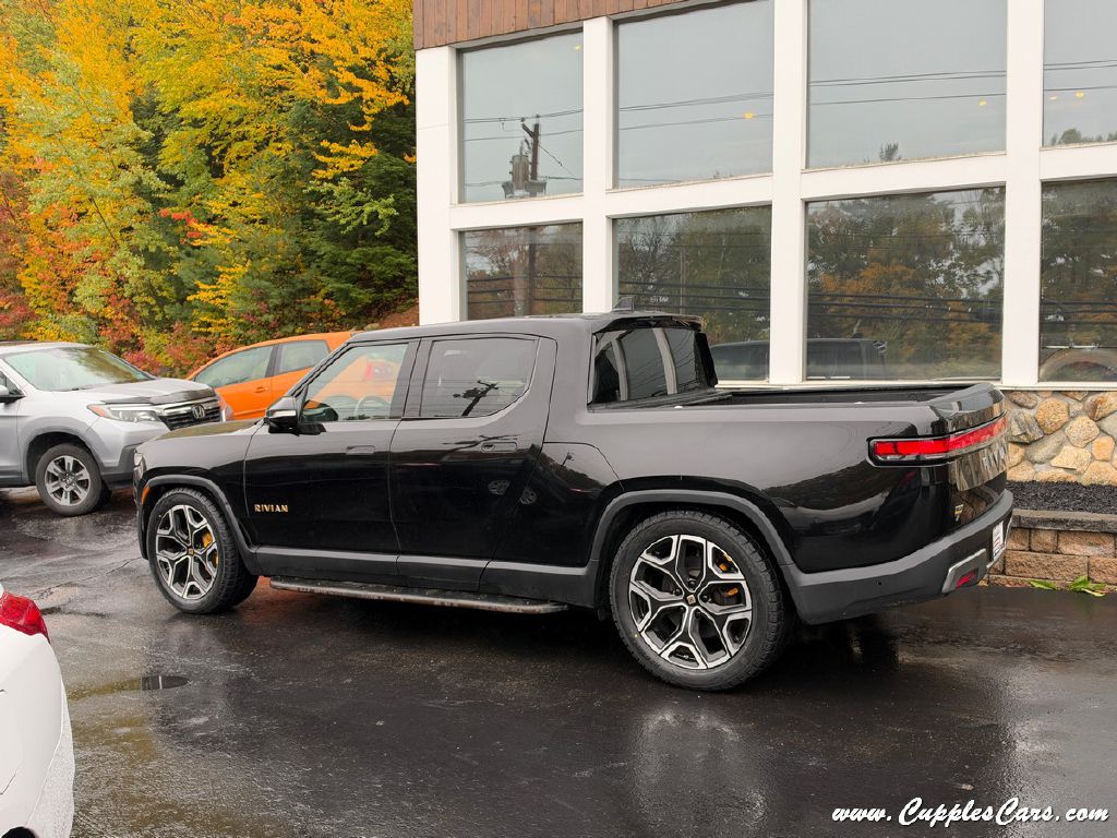 Photo 2 of this RIVIAN R1T
