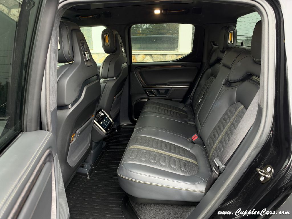 Photo 6 of this RIVIAN R1T