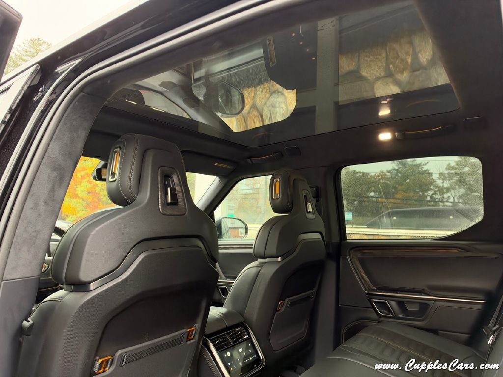 Photo 8 of this RIVIAN R1T